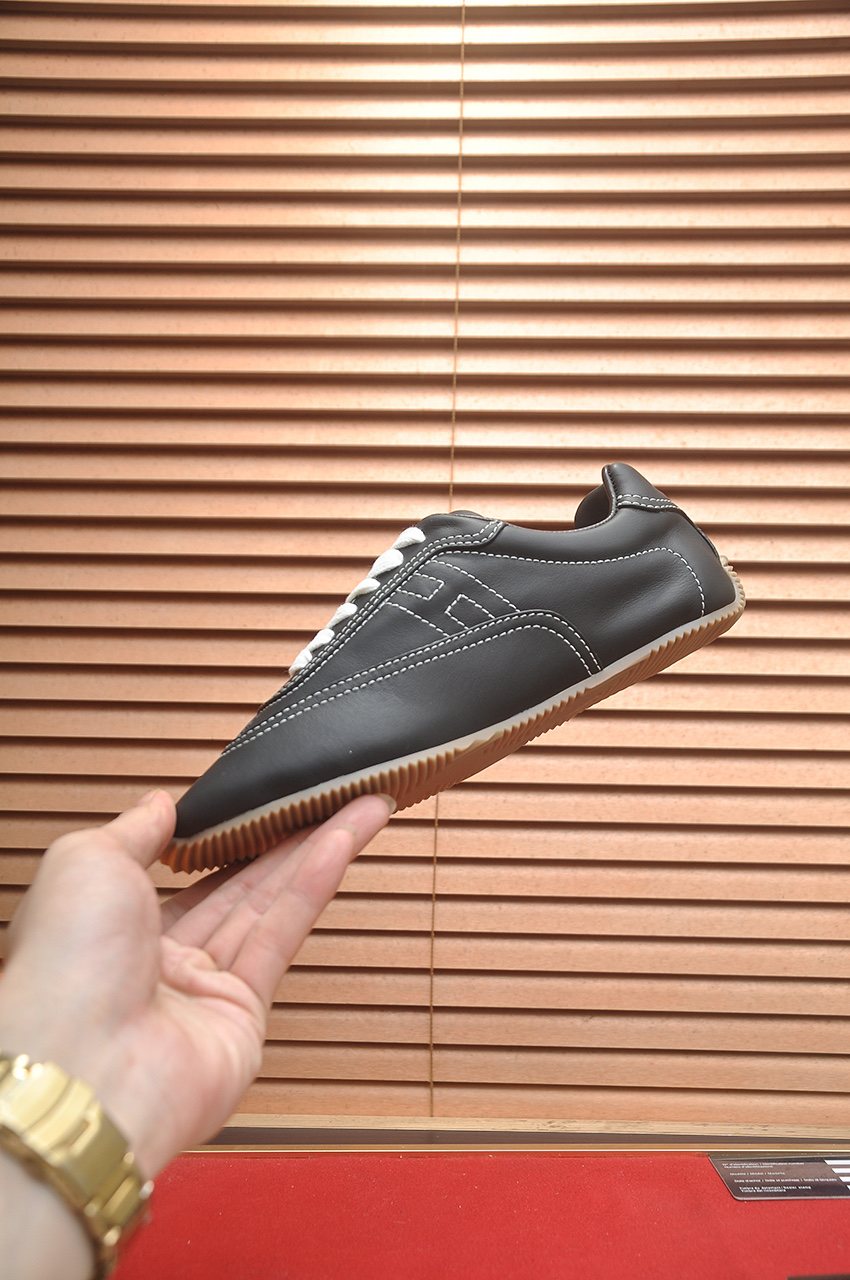 Hermès Low-Top Lace-Up Sneakers